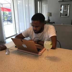 Meet your Posher, Derek